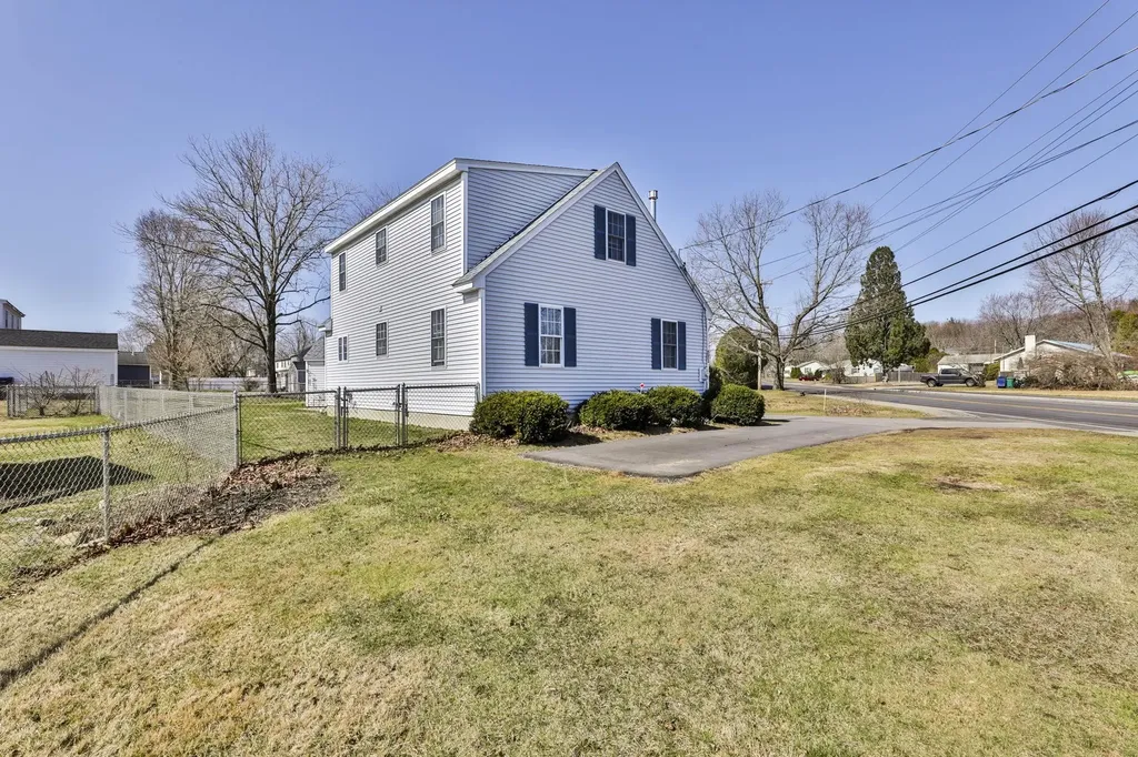 283 High Street Hampton NH 03842