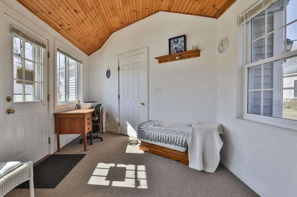 283 High Street Hampton NH 03842