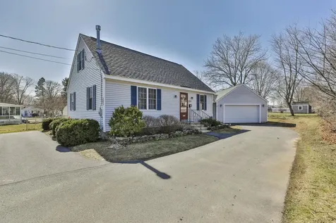 283 High Street Hampton NH 03842