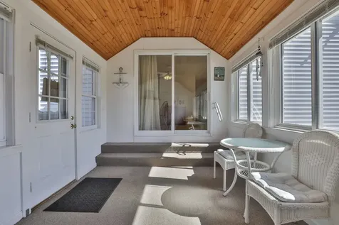 283 High Street Hampton NH 03842