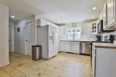 283 High Street Hampton NH 03842