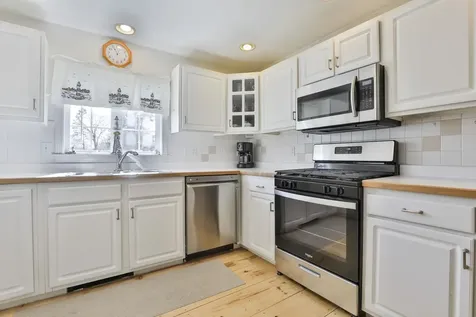 283 High Street Hampton NH 03842