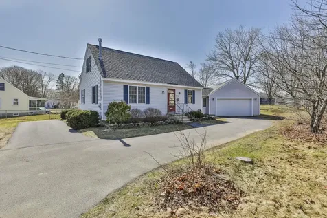 283 High Street Hampton NH 03842