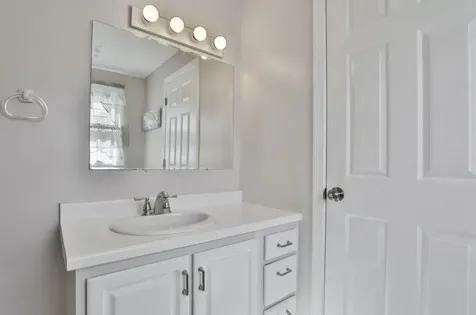 283 High Street Hampton NH 03842