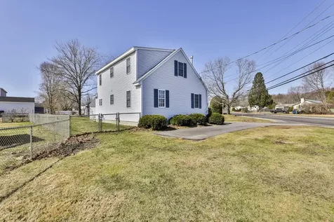 283 High Street Hampton NH 03842