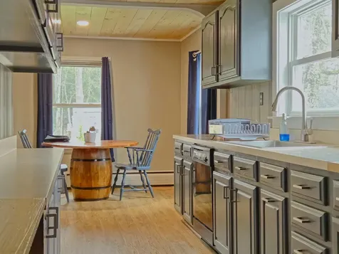 122 Pleasant Drive Clarendon VT 05759