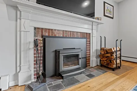 19 Harding Road Portsmouth NH 03801