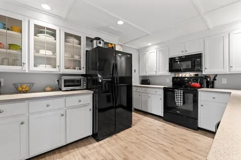 19 Harding Road Portsmouth NH 03801