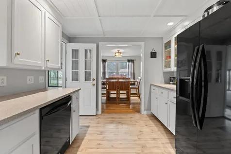 19 Harding Road Portsmouth NH 03801