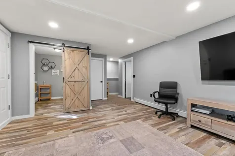 19 Harding Road Portsmouth NH 03801