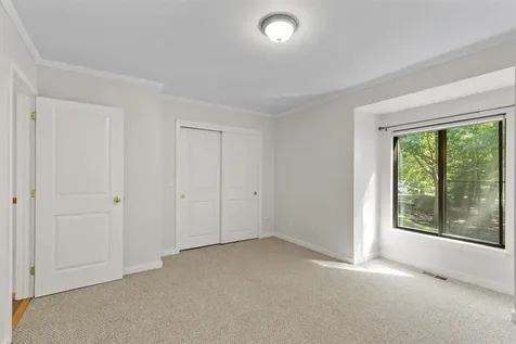 1 Dunvegan Woods Drive Hampton NH 03842