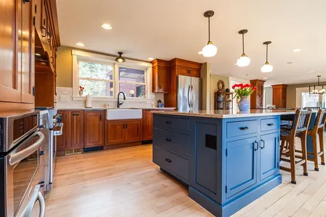 18 Brockway Road Hopkinton NH 03229