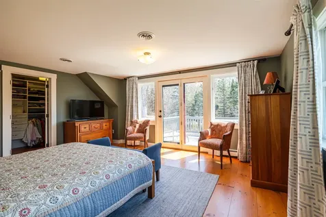 18 Brockway Road Hopkinton NH 03229