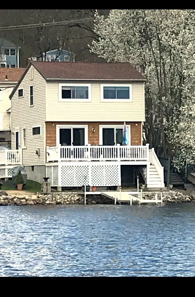 23 N Shore Road Derry NH 03038