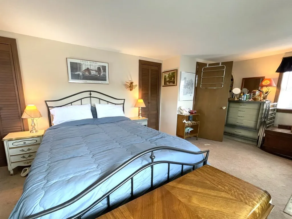 23 N Shore Road Derry NH 03038