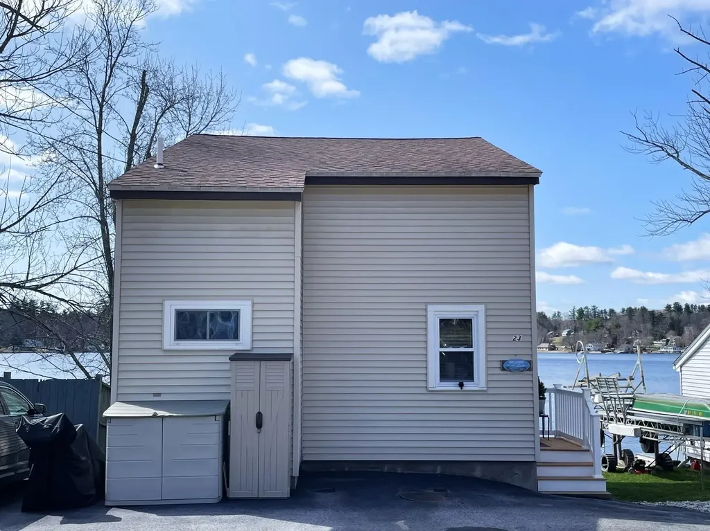 23 N Shore Road Derry NH 03038