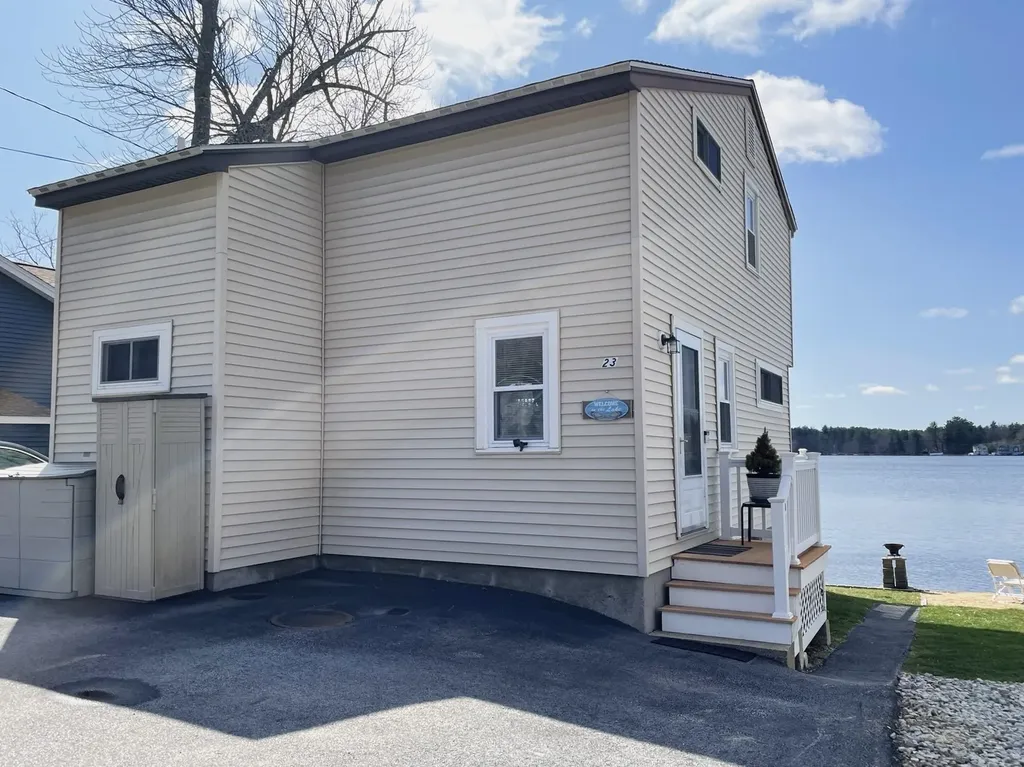 23 N Shore Road Derry NH 03038