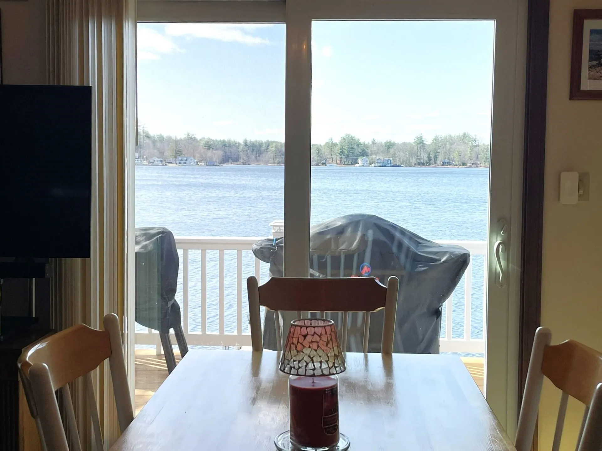 23 N Shore Road Derry NH 03038