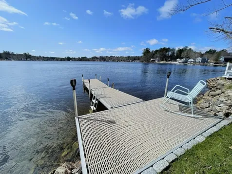 23 N Shore Road Derry NH 03038
