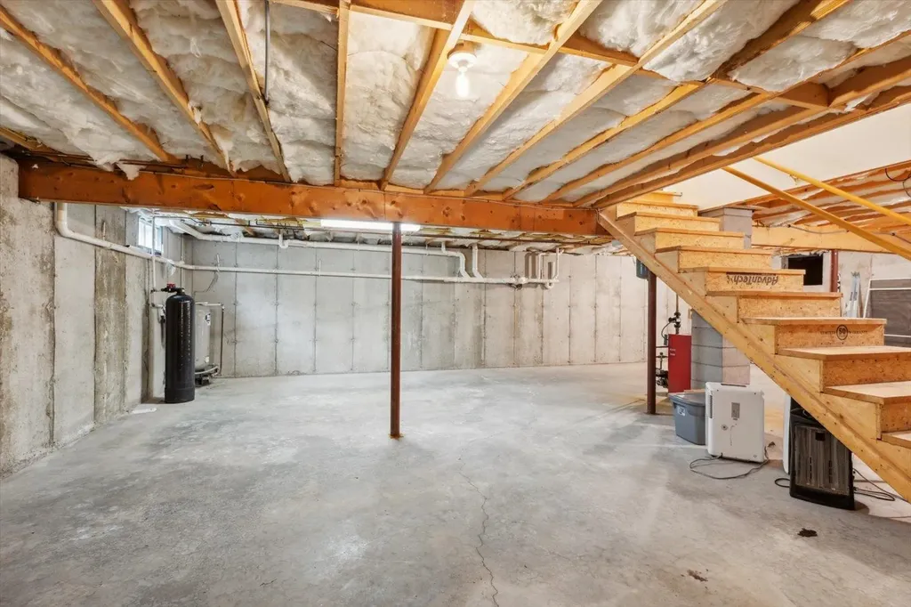 4 Cross Road Antrim NH 03440