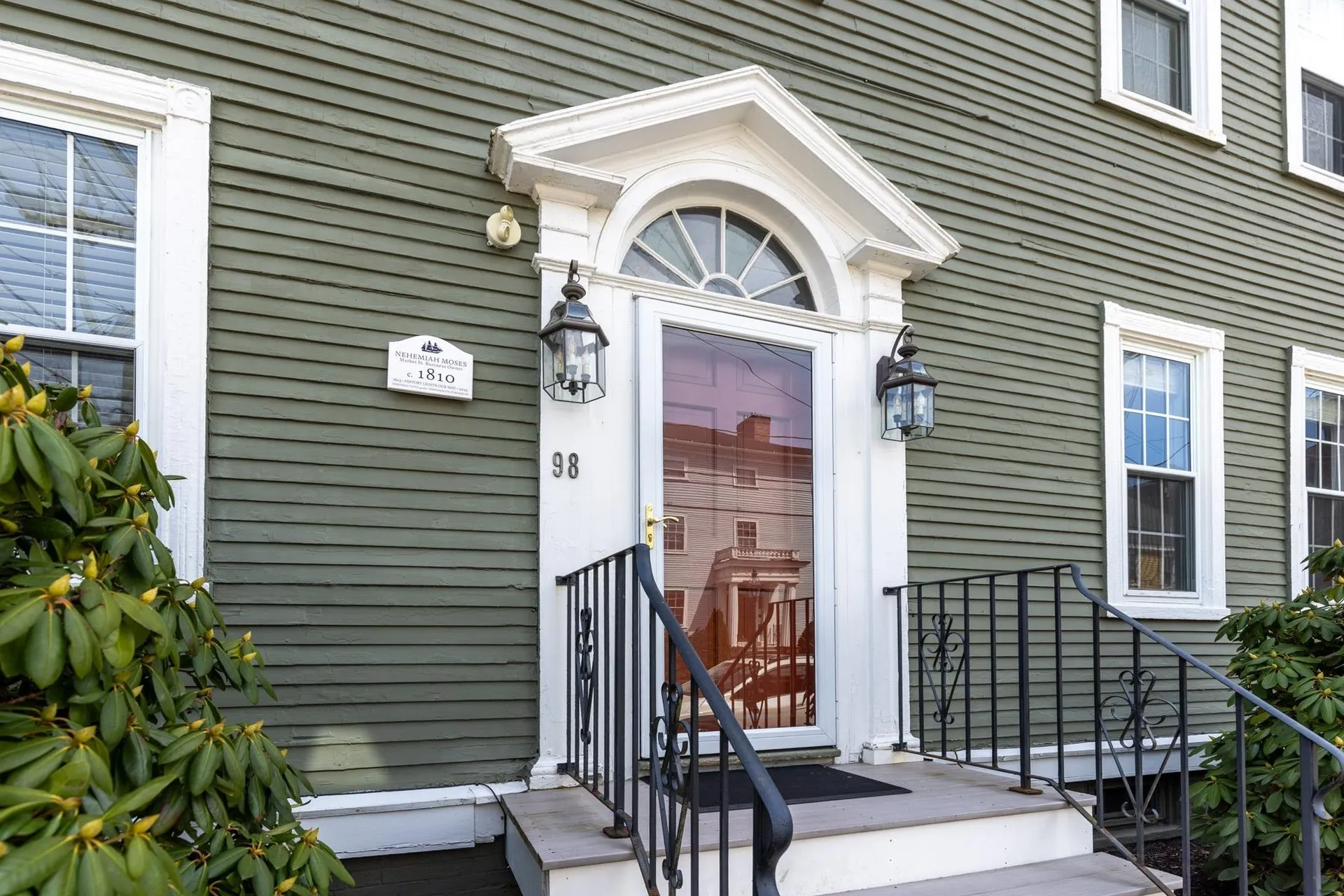 98 Court Street Portsmouth NH 03801