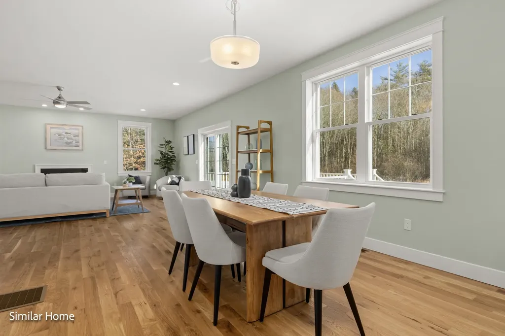 8 Stone Creek Drive Brentwood NH 03833