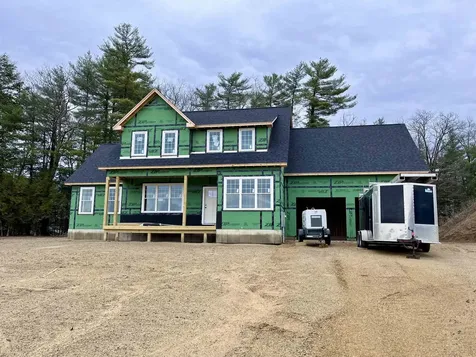 8 Stone Creek Drive Brentwood NH 03833