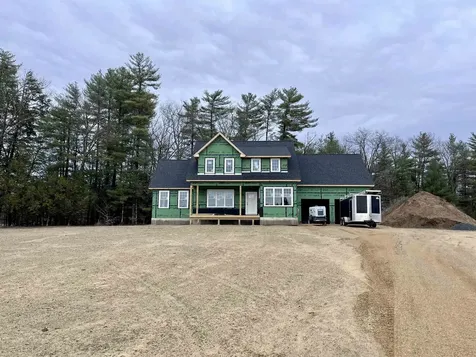 8 Stone Creek Drive Brentwood NH 03833