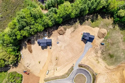 8 Stone Creek Drive Brentwood NH 03833