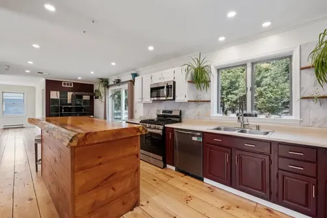 263 Colonial Drive Hartford VT 05001