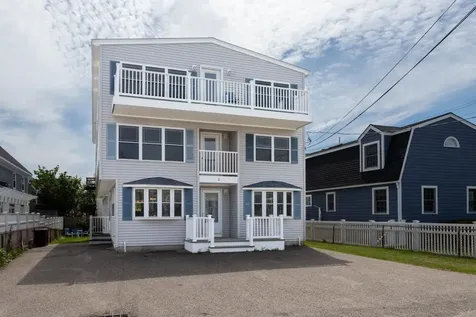 2 Groveland Street Seabrook NH 03874