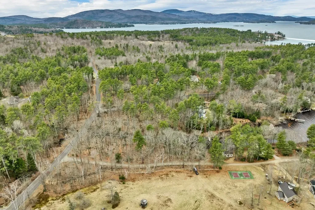 0 Pipers Point Lane Alton NH 03809