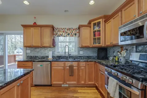 15 Frances Drive Deerfield NH 03037