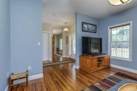 15 Frances Drive Deerfield NH 03037