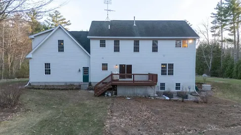 15 Frances Drive Deerfield NH 03037