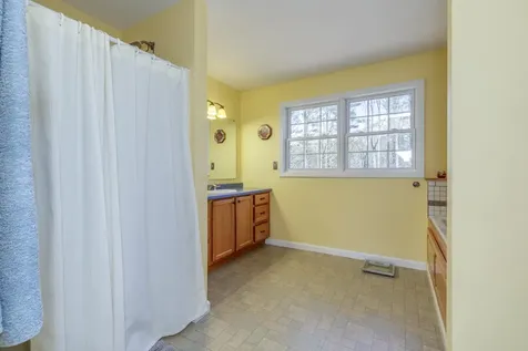 15 Frances Drive Deerfield NH 03037