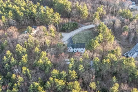 15 Frances Drive Deerfield NH 03037