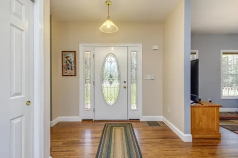 15 Frances Drive Deerfield NH 03037