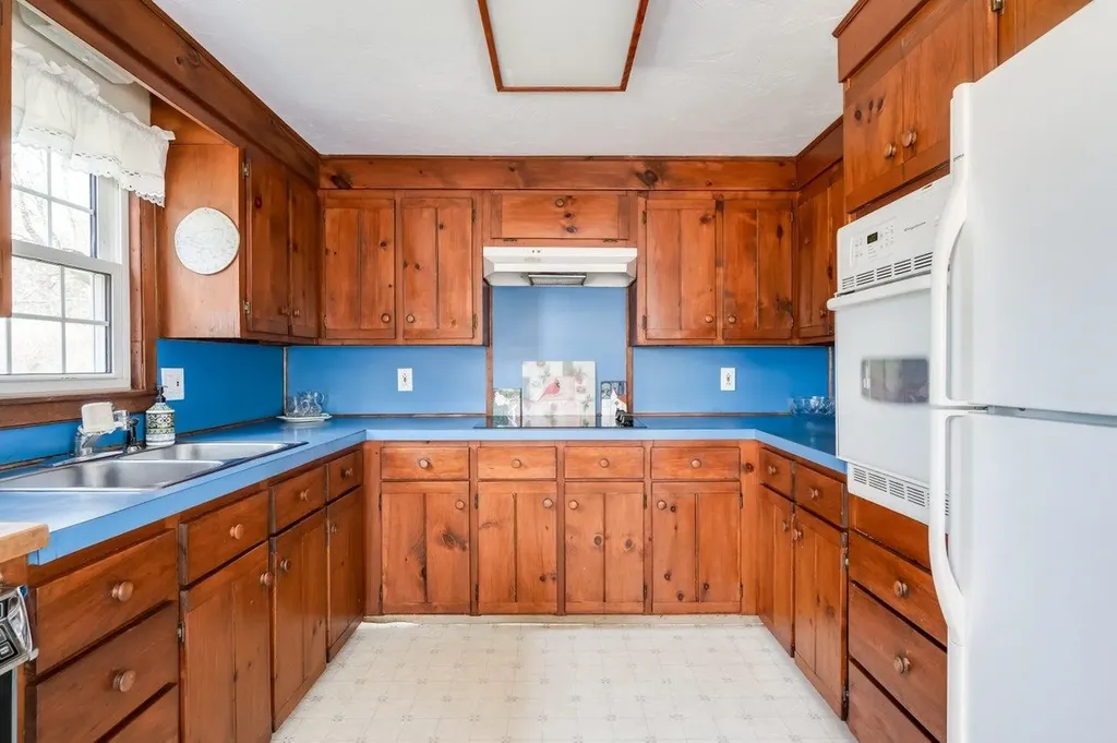 18 Littlehale Road Durham NH 03824