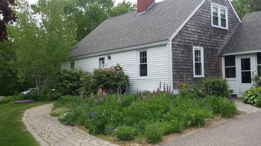 18 Littlehale Road Durham NH 03824