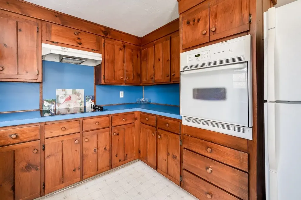 18 Littlehale Road Durham NH 03824