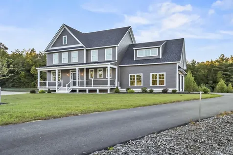 9 Stone Creek Drive Brentwood NH 03833