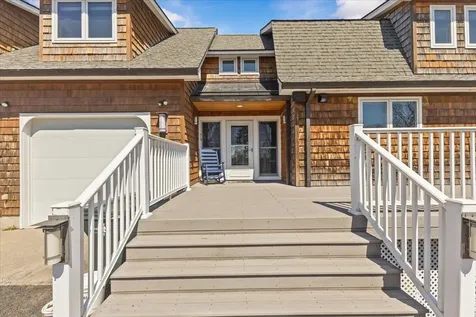 25 Pearl Bay Lane Grand Isle VT 05458