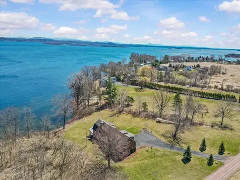25 Pearl Bay Lane Grand Isle VT 05458