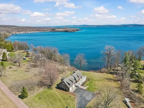 25 Pearl Bay Lane Grand Isle VT 05458