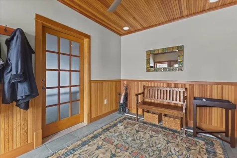 25 Pearl Bay Lane Grand Isle VT 05458