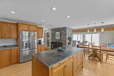 25 Pearl Bay Lane Grand Isle VT 05458