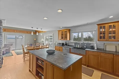 25 Pearl Bay Lane Grand Isle VT 05458