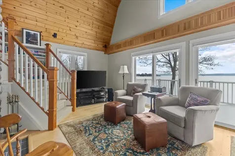 25 Pearl Bay Lane Grand Isle VT 05458