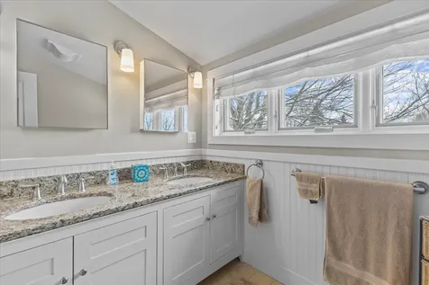 25 Pearl Bay Lane Grand Isle VT 05458